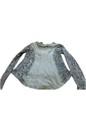 Lululemon Between The Lines Long Sleeve Top Heather Grey Desert Snake Coal 4